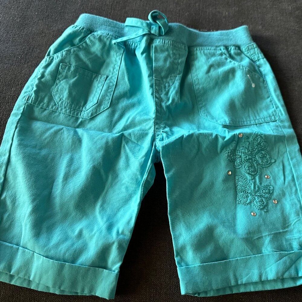 Z Cavaricci Embroidered Butterfly Stud Denim Shorts, Blue Girls Size 4T, NWT